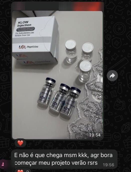 Print do grupo de referências com foto do kit KLOW recebido